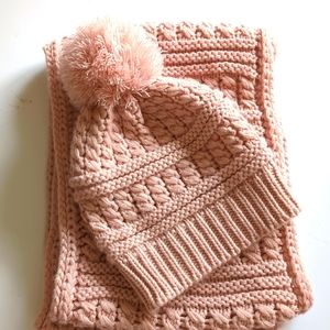 Max Studio Beautiful Acrylic Knit Scarf & Beanie